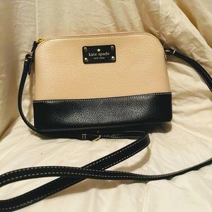 Kate spade , cross body tan black split bag
